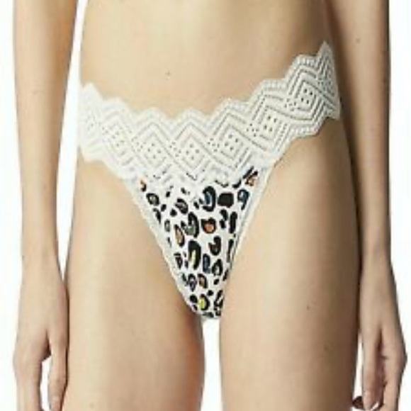 No Boundaries micro and Lace Thong - Picture 4 of 5